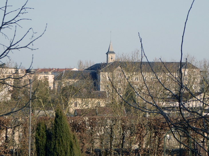 Jardins de l'Evêché : vue sur l'autre rive de la Vienne - Limoges