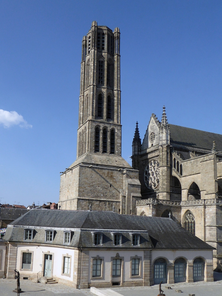 Le clocher vu du musée de l'évêché - Limoges