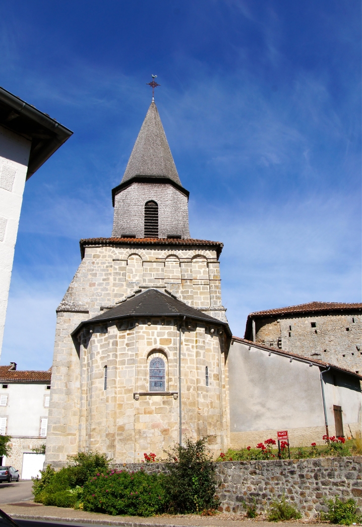 Le-chevet-de-l-eglise-saint-amand-du-xiiie-siecle - Marval