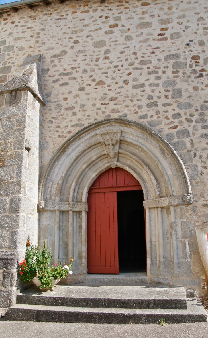 Portail de l'église de Saint-Amand - Marval