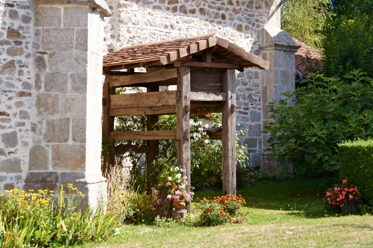 Métier à ferrer les boeufs. - Pensol