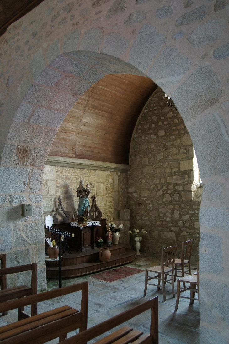 Eglise Saint-Cloup : chapelle latérale sud. - Pensol