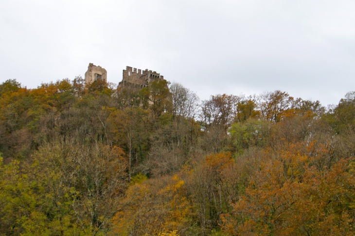 Ruines du Château de Chalucet. - Saint-Jean-Ligoure