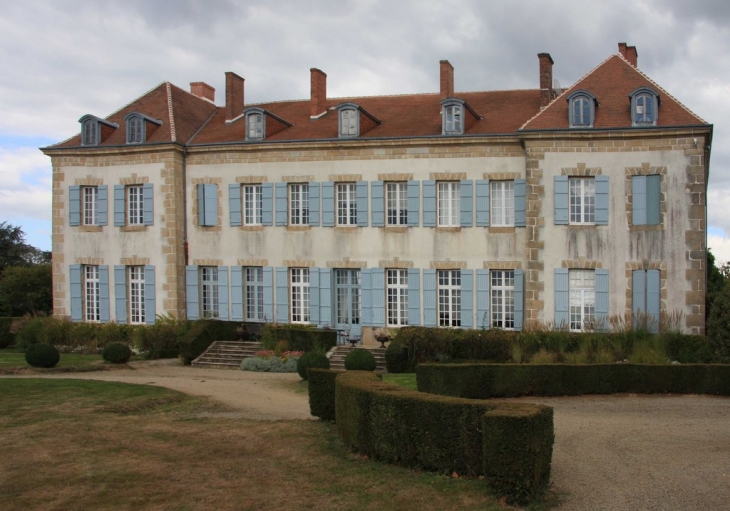 Château de Sannat - Saint-Junien-les-Combes