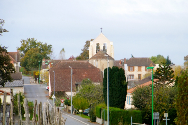 Vue sur le village. - Saint-Maurice-les-Brousses