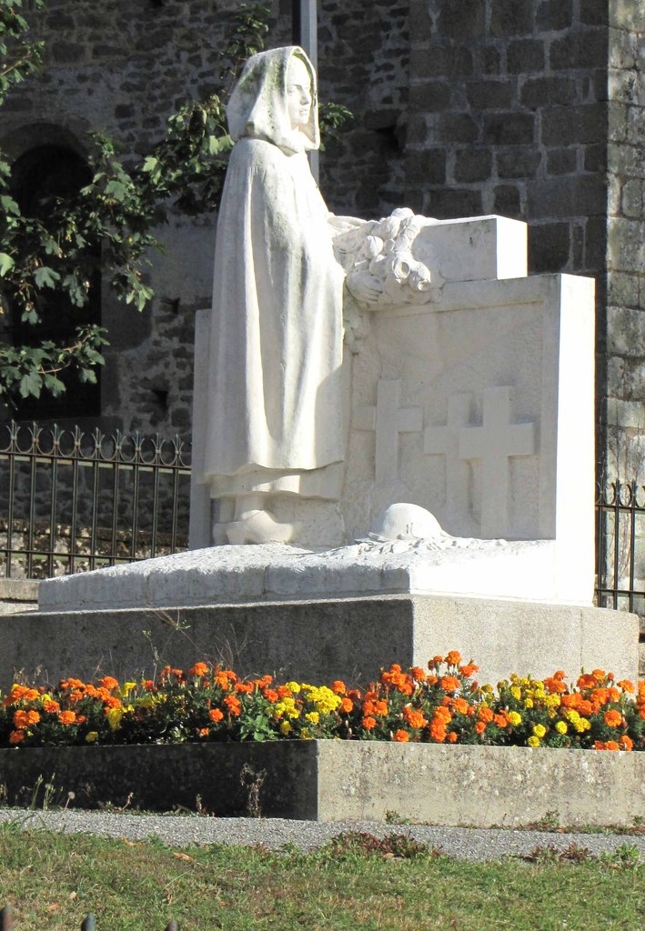 Monument aux morts - Thouron