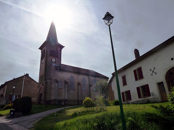 Dans le village - Angomont