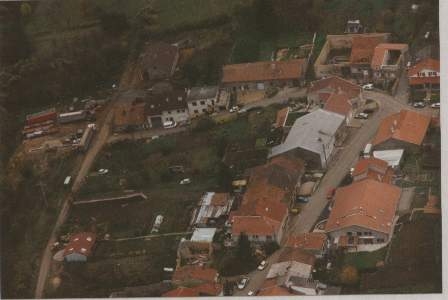 Vue aérienne du village - Avril