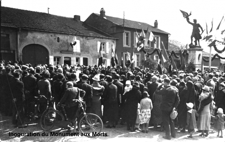 Inauguration du Monument aux Morts - Avril