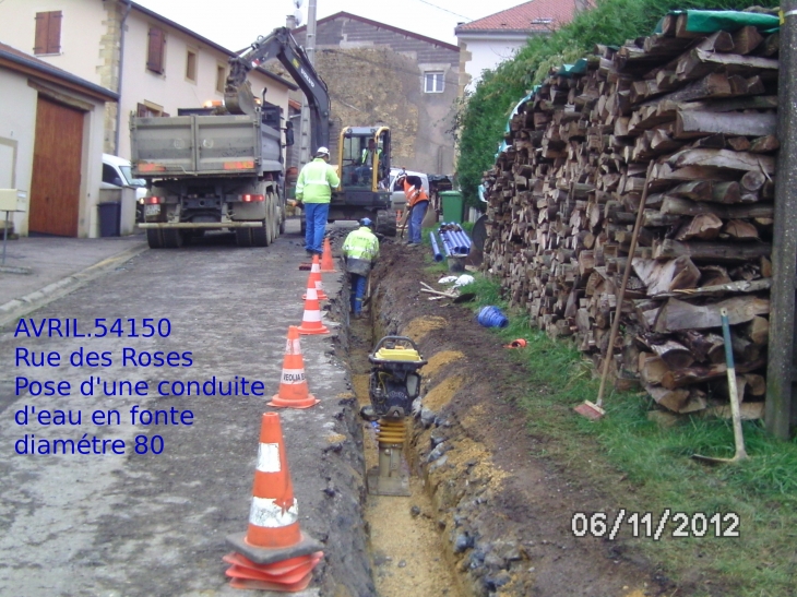 Rue des Roses, nouvelle conduite d'eau - Avril