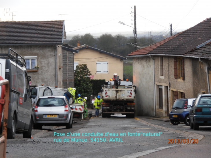 Remplacement de la conduite d'eau rue de Mance - Avril