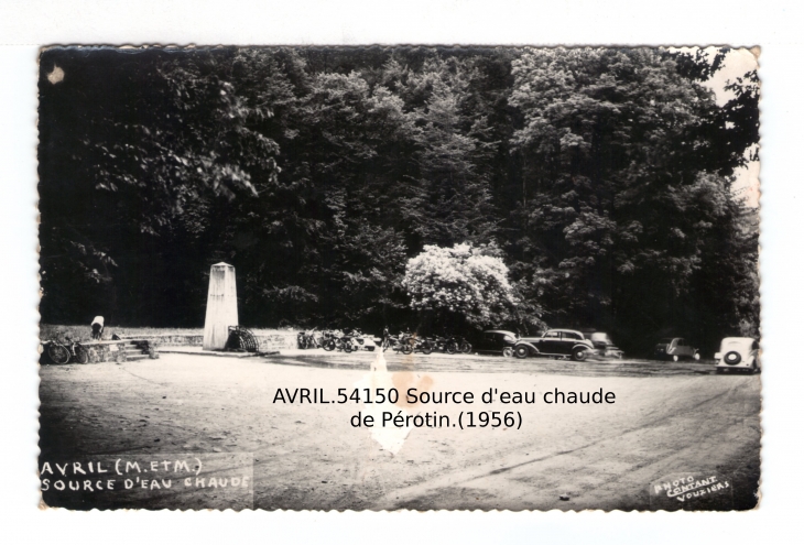 Source d'eau chaude du Pérotin à AVRIL.54150