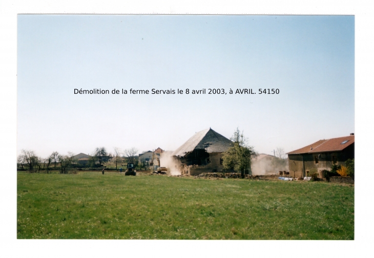 Démolition de la ferme de la famille Servais - Avril