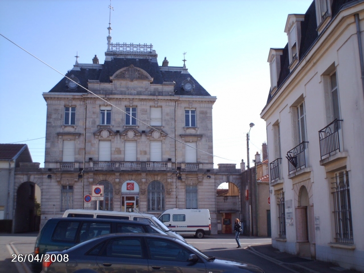 Caisse d'Epargne - Briey