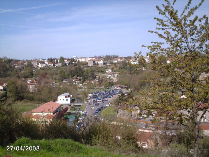 Vue de la place Niederhaussen - Briey