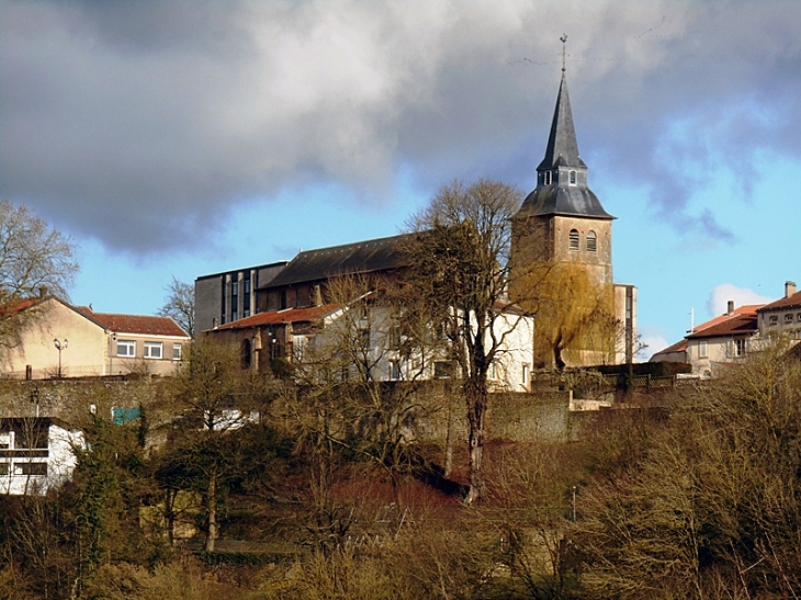 Vue sur l'église.. Le 1er Janvier 2017, les communes Briey - Mance - Mancieulles ont fusionné pour former la nouvelle commune Val de Briey