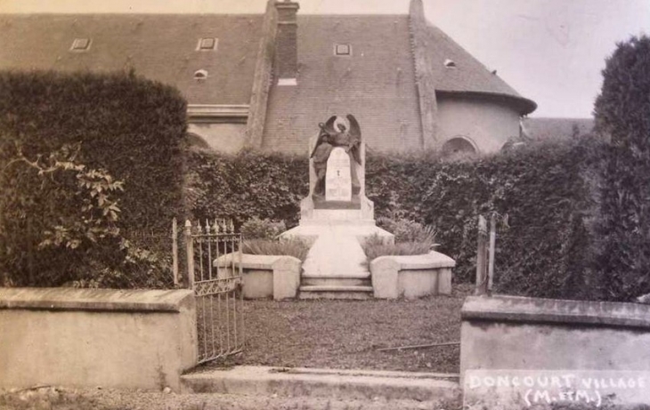 Monument - Doncourt-lès-Longuyon