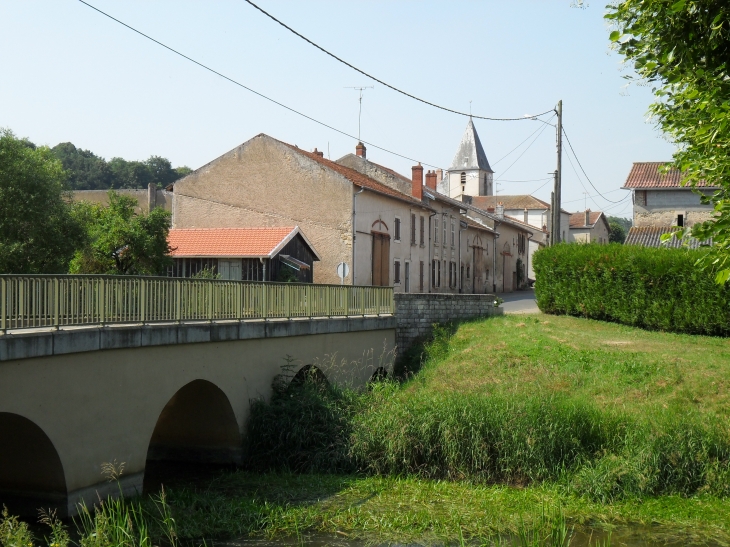 Vue générale - Euvezin