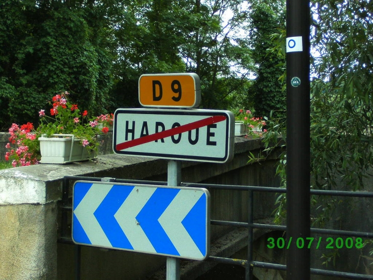 Entrée de l'agglomération - Haroué