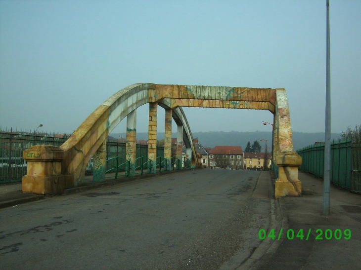 Pont rue de la gare - Jœuf