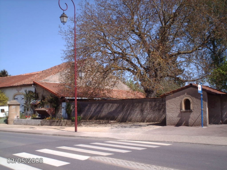 Ancien abreuvoir - Labry