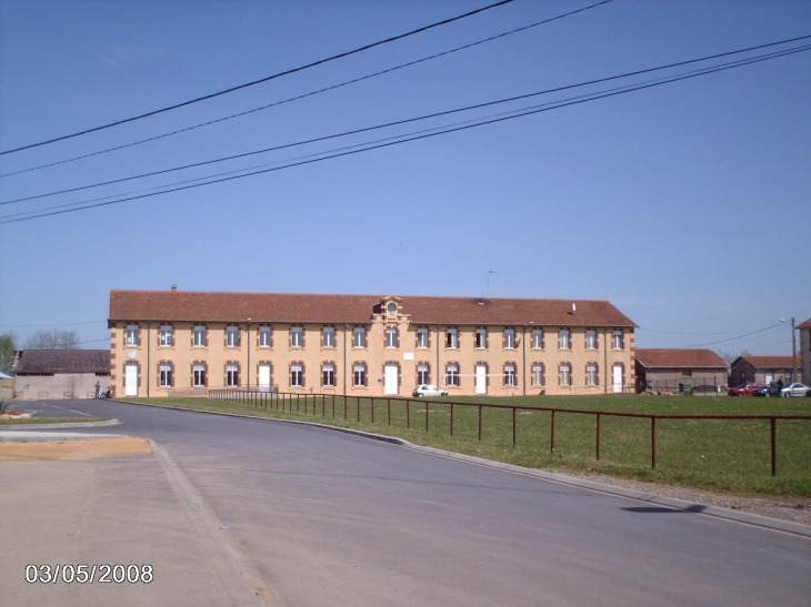 Ancienne caserne - Labry