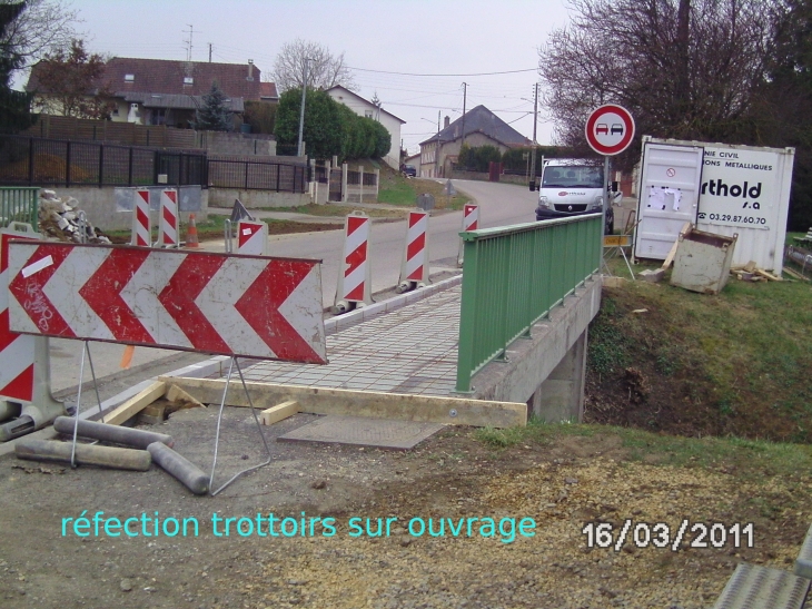 Réfection trottoirs sur ouvrage - Lantéfontaine