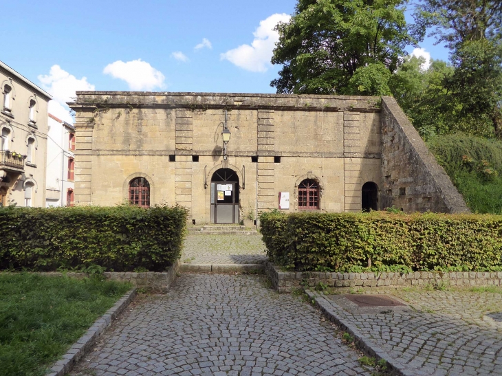 Citadelle Vauban : les bâtiments - Longwy