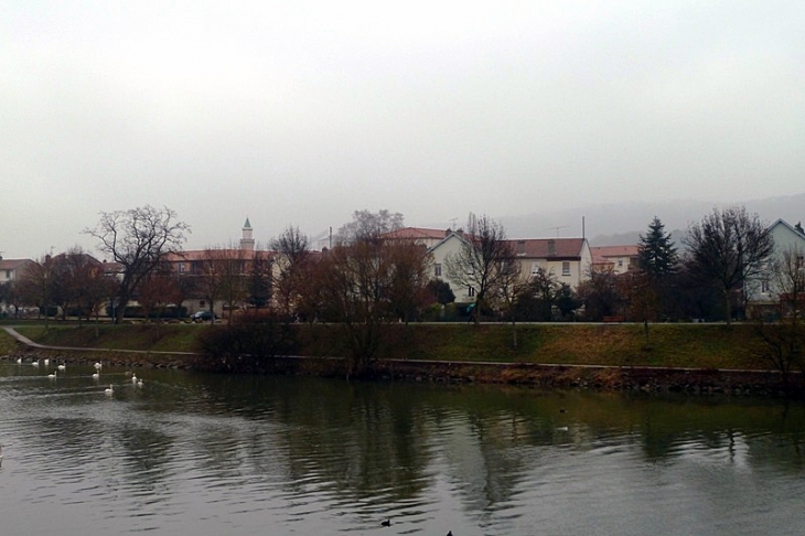 Vue des rives de la Meurthe à Nancy - Malzéville