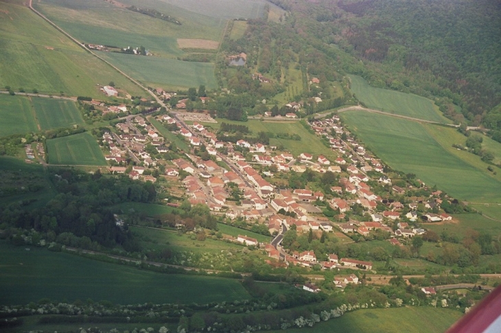 Vue aérienne du village - Mance