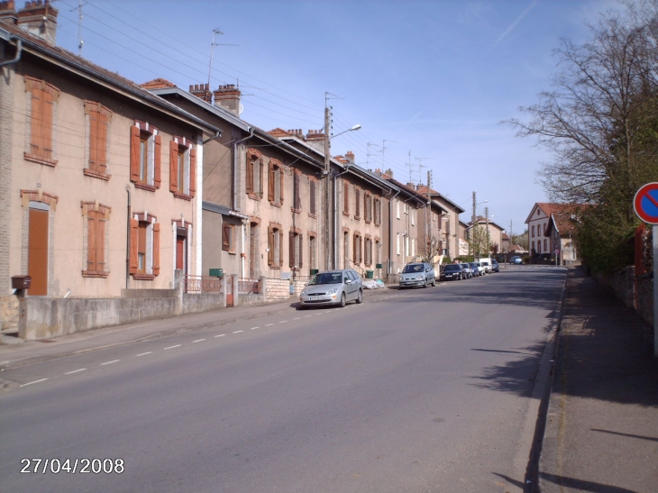 Rue du G de Gaulle - Valleroy