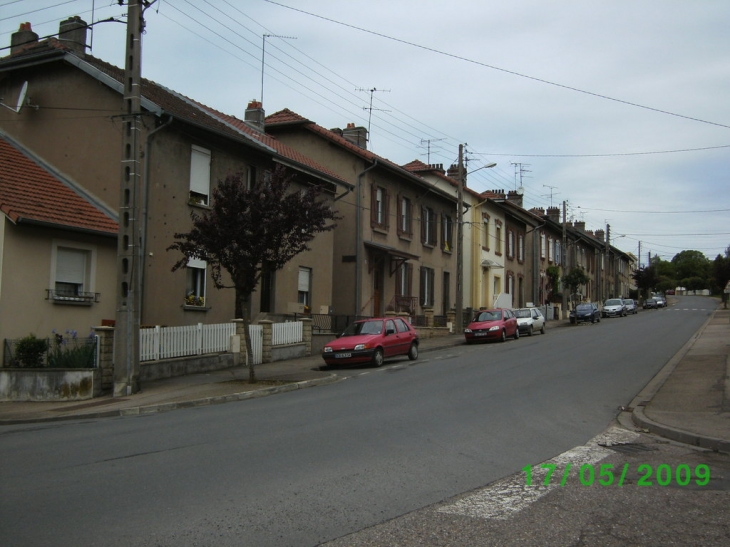 Rue du G de Gaulle - Valleroy