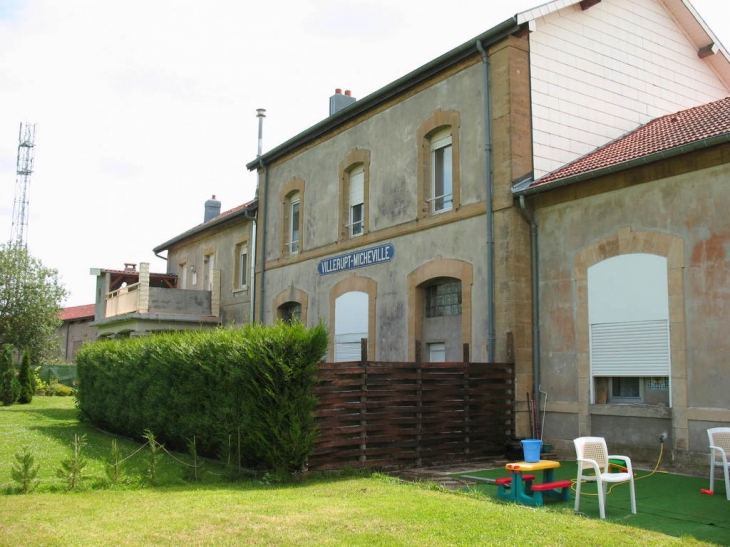 ANCIENNE  GARE  SNCF - Villerupt