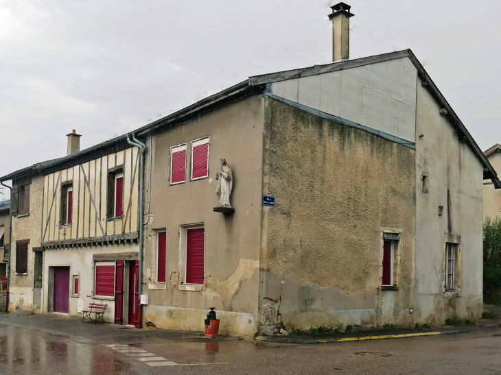 Maison au coin de la rue - Ancerville