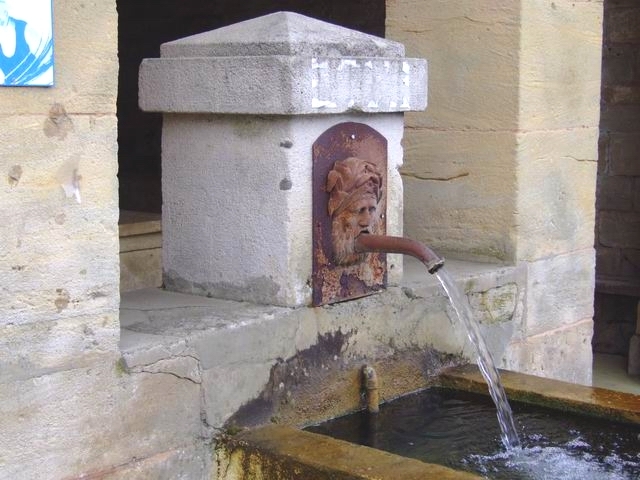 Arrancy - une fontaine - Arrancy-sur-Crusne