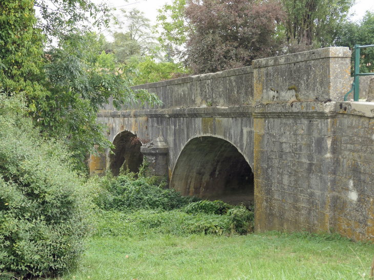 Le pont - Aubréville