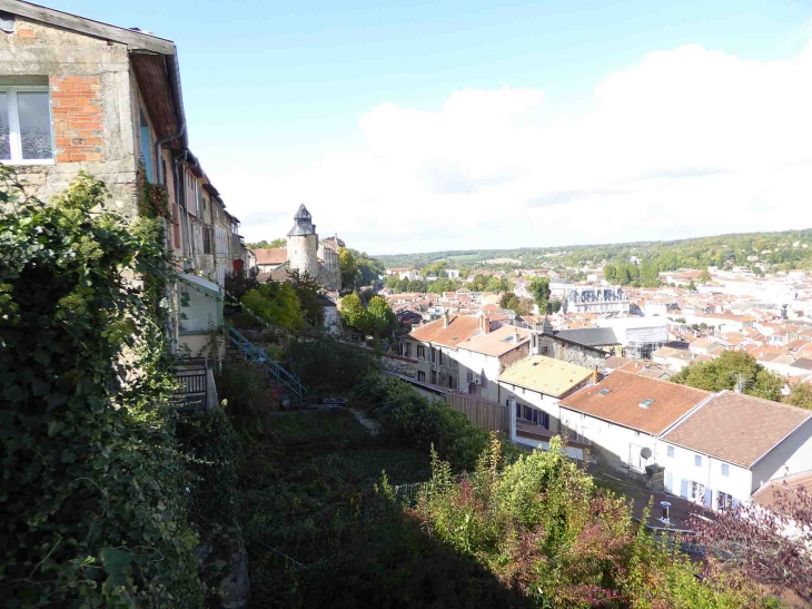 Belvédère des Grangettes : vue sur les remparts et la ville basse - Bar-le-Duc