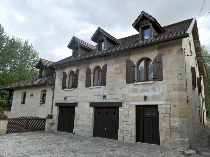 Le moulin rénové - Bazincourt-sur-Saulx