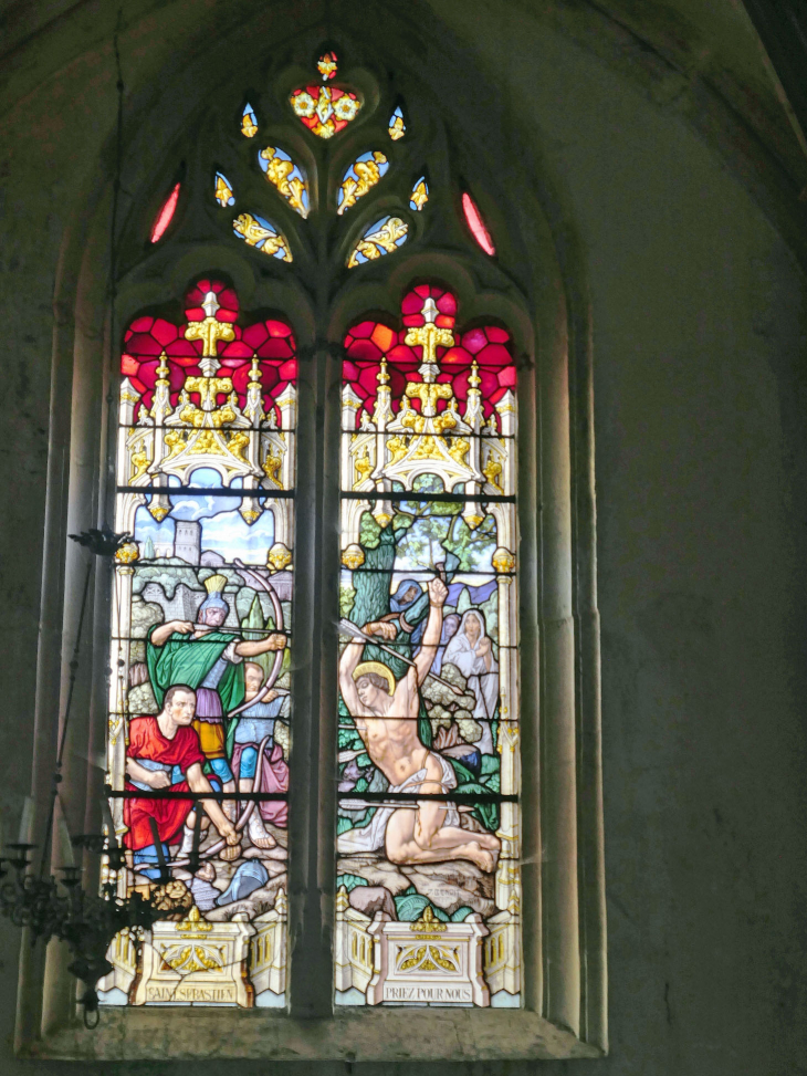 L''intérieur de l'église  Saint Pierre - Bazincourt-sur-Saulx