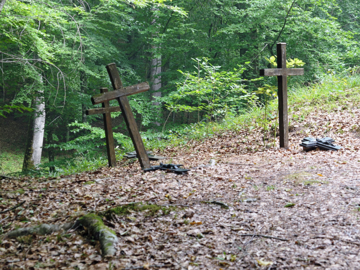 Les tombes des abbés - Beaulieu-en-Argonne