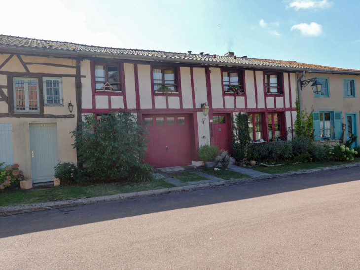 Maisons dans la Grande Rue - Beaulieu-en-Argonne