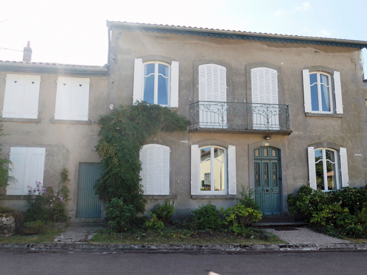 Maison dans la Grande Rue - Beaulieu-en-Argonne