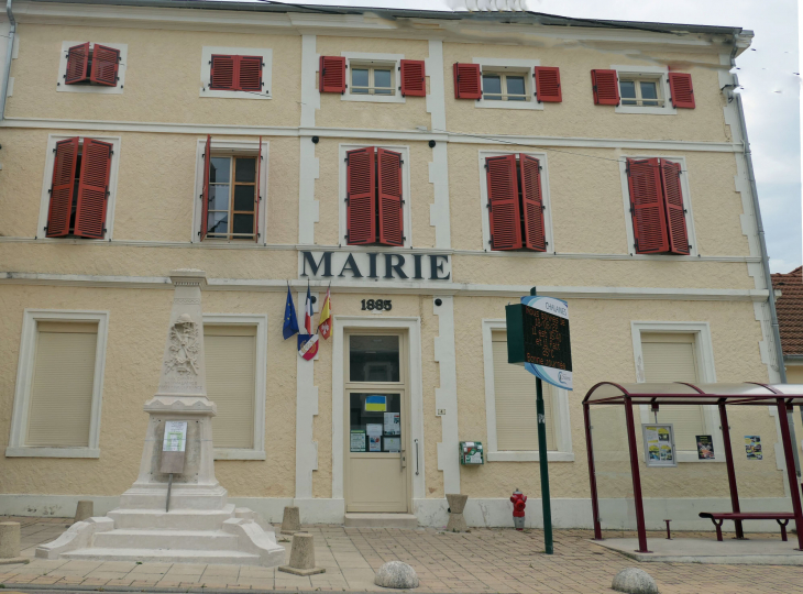 La mairie - Chalaines