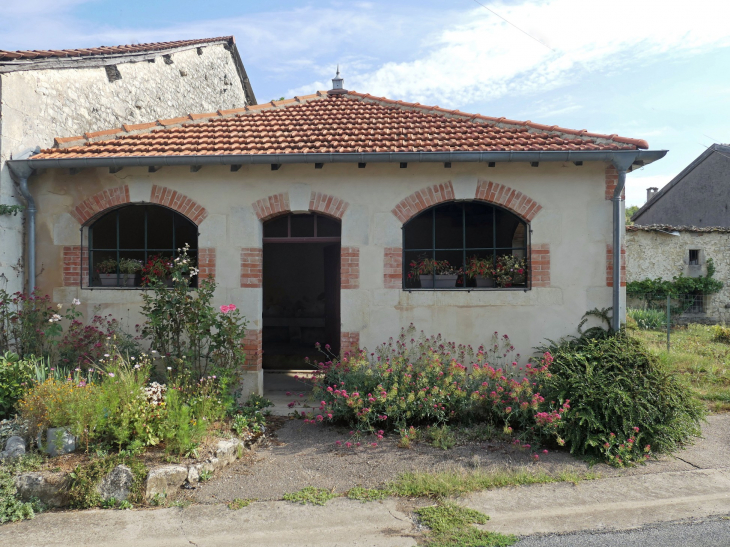 Le lavoir - Chanteraine