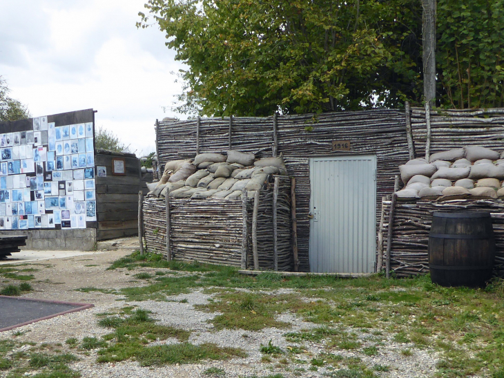 Tranchée reconstituée de la bataille de Verdun - Chattancourt