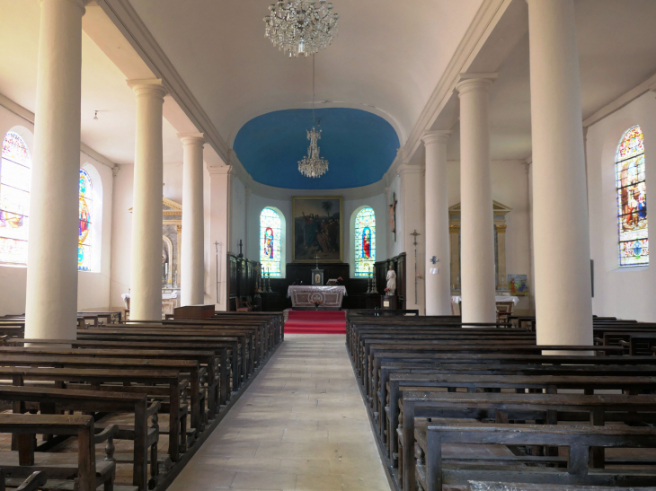 L'intérieur de l'église - Chaumont-sur-Aire