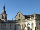 la place du Fer à Cheval : vue sur l'église Saint Pantaléon