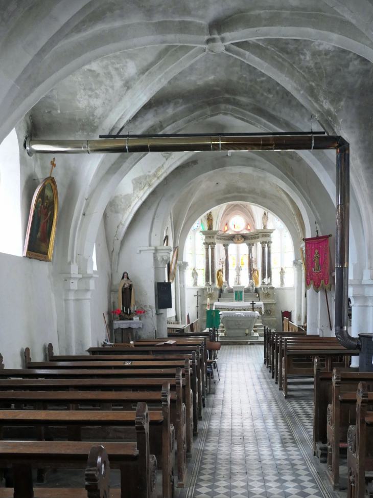 L'intérieur de l'église - Couvertpuis