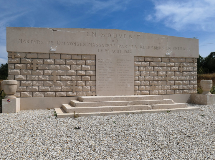 Monument commémoratif du massacre du 29/08/1944 - Couvonges