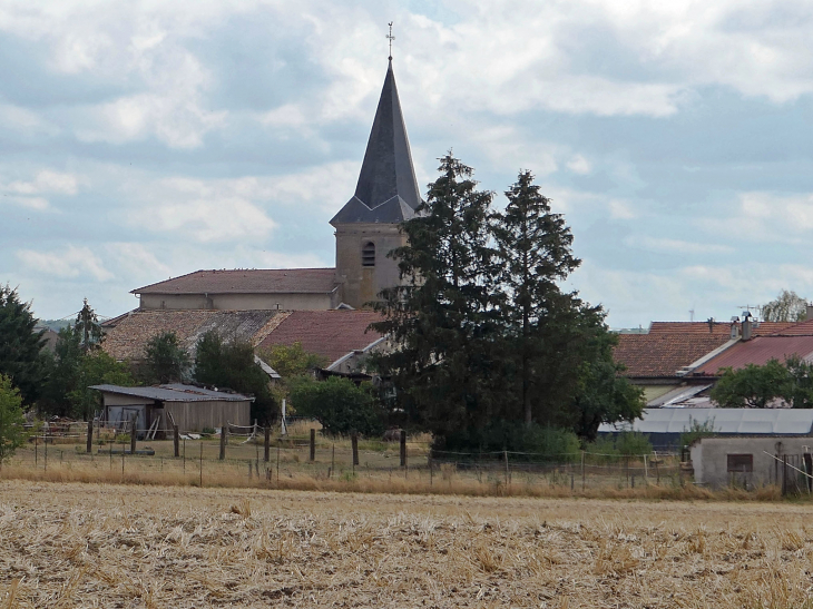 Vue sur le village et l'église - Dagonville